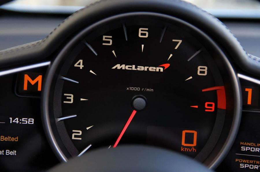  McLaren MP4-12C Spyder 2012 года  (фото 177 из 270)